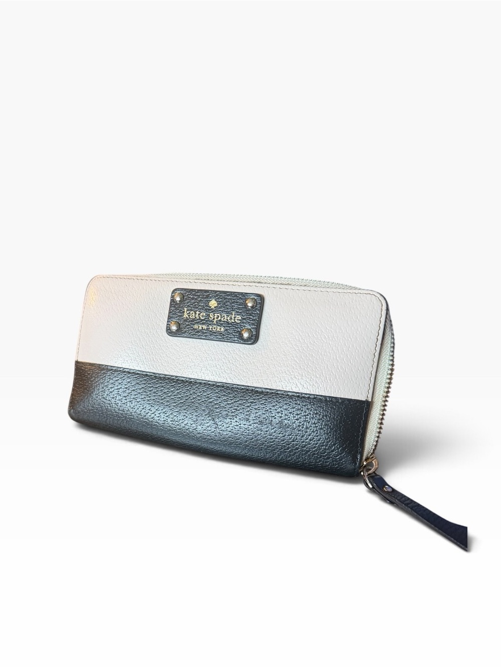 kate spade Two-Tone Zip Wallet in Cream and Black